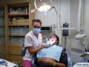 Clinique-Dentaire-Espagne-implantologie