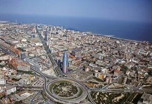 Tourisme dentaire pas cher à Barcelone. Profitez de Barcelone et revenez avec le sourire